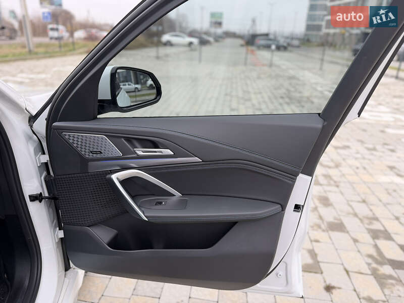 Внедорожник / Кроссовер BMW X1 2024 в Львове