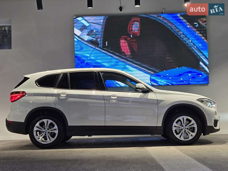 Позашляховик / Кросовер BMW X1 2017 в Одесі