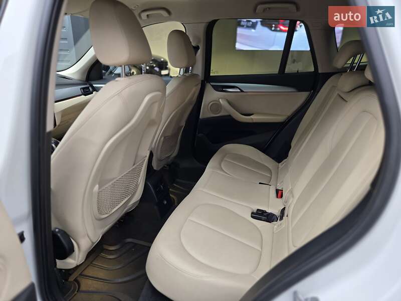 Позашляховик / Кросовер BMW X1 2017 в Одесі