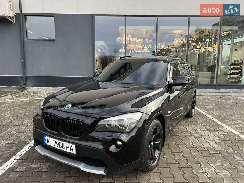 Внедорожник / Кроссовер BMW X1 2011 в Хмельницком