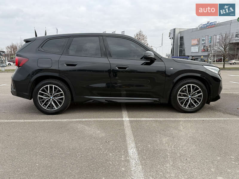 Внедорожник / Кроссовер BMW X1 2024 в Киеве