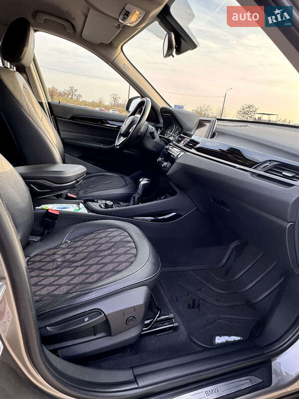 Внедорожник / Кроссовер BMW X1 2016 в Киеве фото 21 Внедорожник / Кроссовер BMW X1 2016 в Киеве