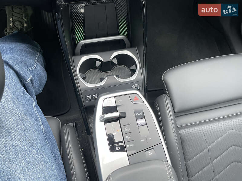 Внедорожник / Кроссовер BMW X1 2024 в Львове