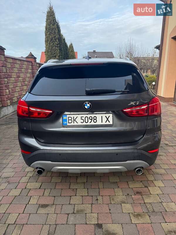 Внедорожник / Кроссовер BMW X1 2018 в Ровно
