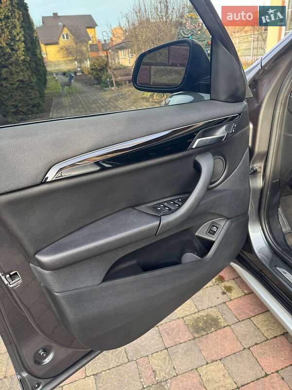 Внедорожник / Кроссовер BMW X1 2018 в Ровно