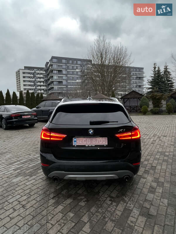 Внедорожник / Кроссовер BMW X1 2016 в Львове