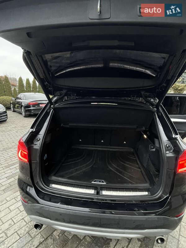 Внедорожник / Кроссовер BMW X1 2016 в Львове