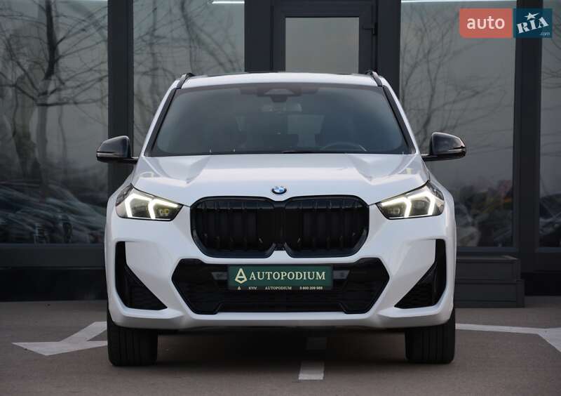 Внедорожник / Кроссовер BMW X1 2023 в Киеве