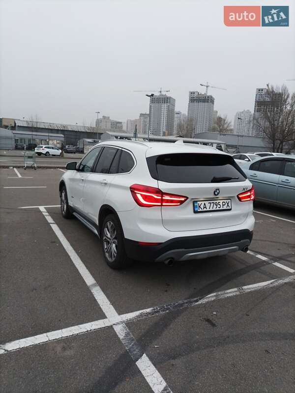 Внедорожник / Кроссовер BMW X1 2017 в Киеве