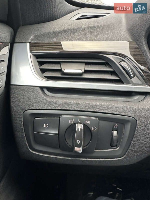 Внедорожник / Кроссовер BMW X1 2017 в Вараше