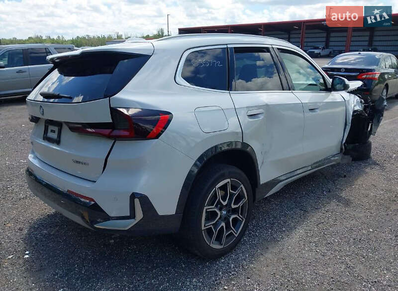 Внедорожник / Кроссовер BMW X1 2024 в Житомире