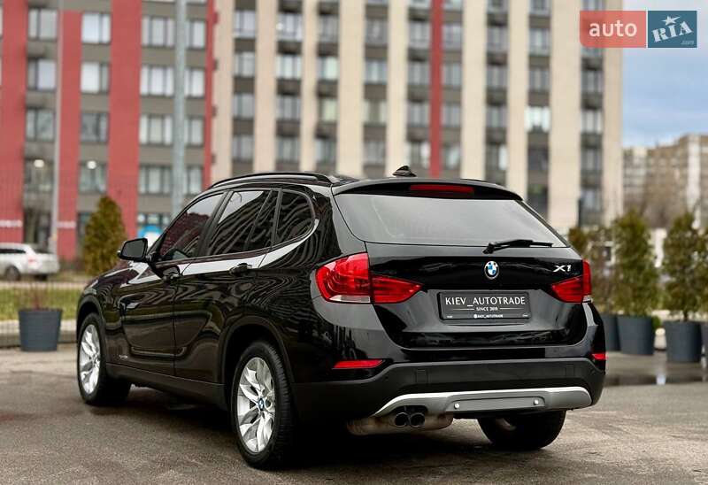 Позашляховик / Кросовер BMW X1 2015 в Києві