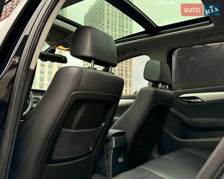 Позашляховик / Кросовер BMW X1 2015 в Києві