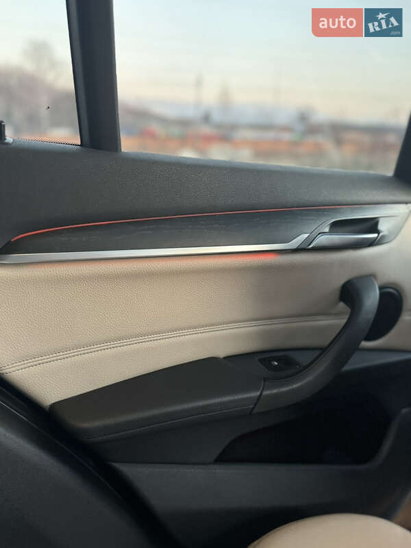 Внедорожник / Кроссовер BMW X1 2015 в Львове