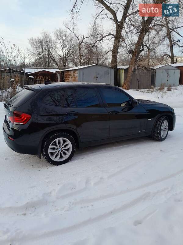 Позашляховик / Кросовер BMW X1 2010 в Запоріжжі