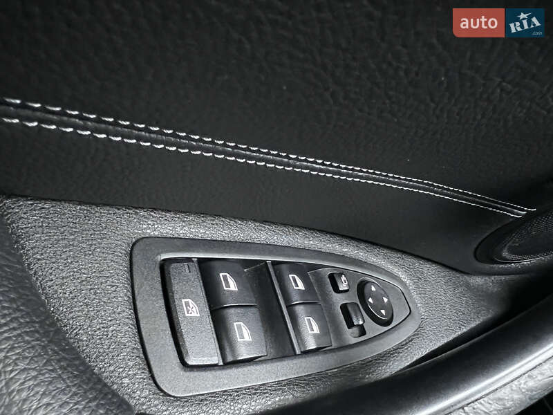 Внедорожник / Кроссовер BMW X1 2015 в Львове