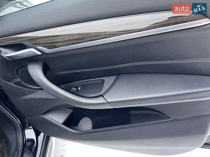 Внедорожник / Кроссовер BMW X1 2015 в Львове