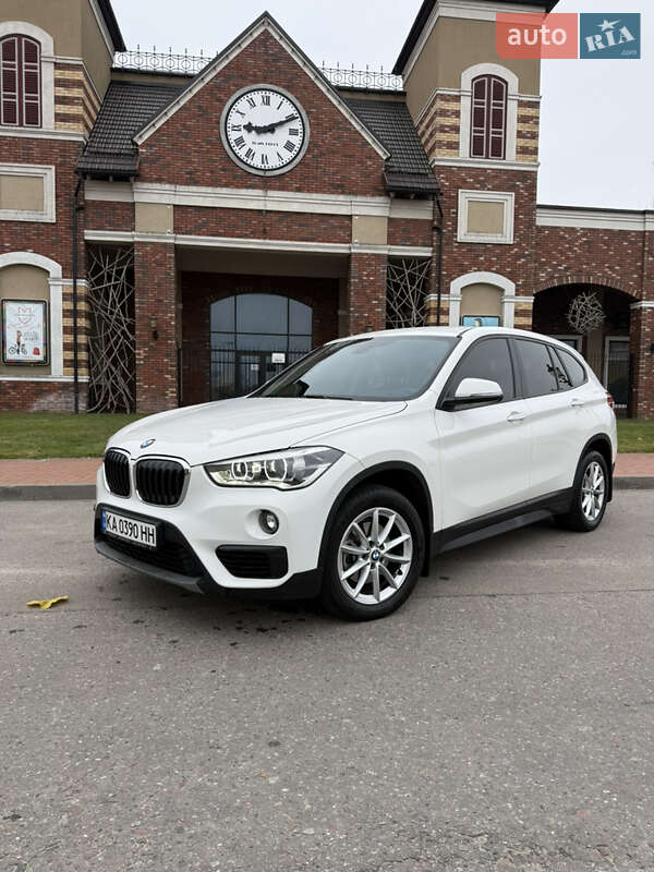 Внедорожник / Кроссовер BMW X1 2017 в Киеве