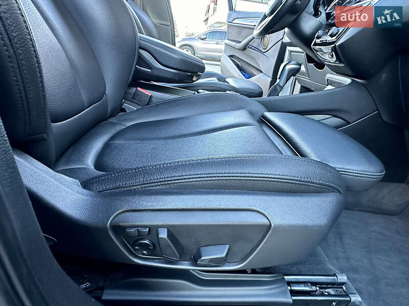 Внедорожник / Кроссовер BMW X1 2018 в Дрогобыче