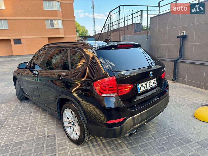 Внедорожник / Кроссовер BMW X1 2015 в Одессе