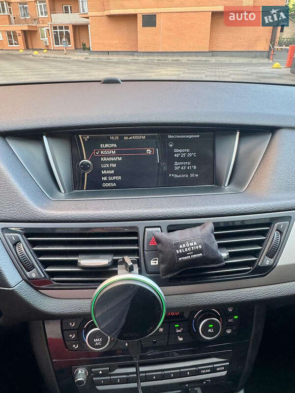 Внедорожник / Кроссовер BMW X1 2015 в Одессе