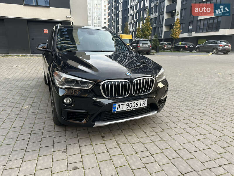 Внедорожник / Кроссовер BMW X1 2015 в Ивано-Франковске
