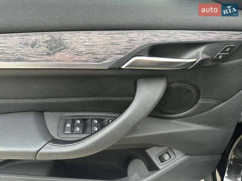 Внедорожник / Кроссовер BMW X1 2015 в Ивано-Франковске