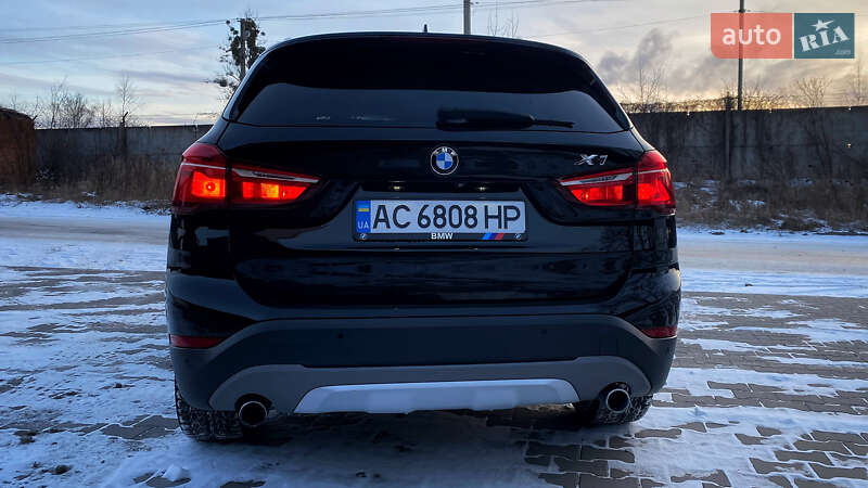 Внедорожник / Кроссовер BMW X1 2016 в Луцке