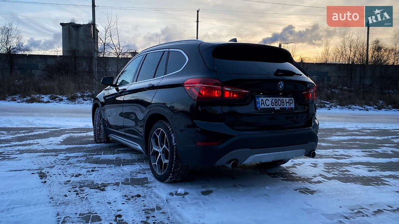 Внедорожник / Кроссовер BMW X1 2016 в Луцке