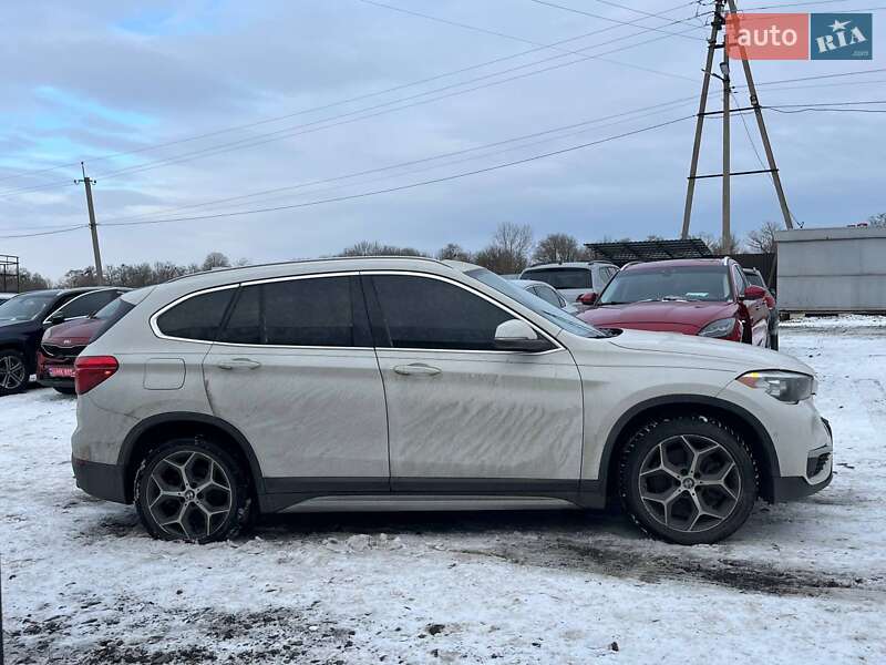 Внедорожник / Кроссовер BMW X1 2016 в Луцке