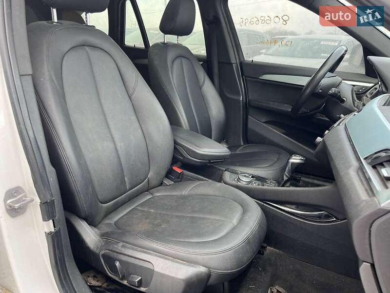 Внедорожник / Кроссовер BMW X1 2016 в Луцке