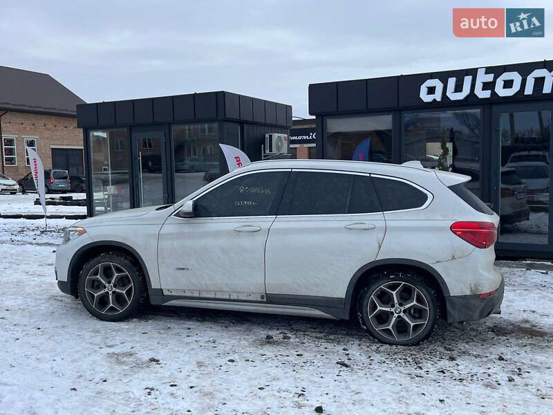 Внедорожник / Кроссовер BMW X1 2016 в Луцке