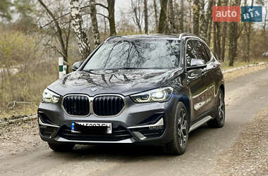 Внедорожник / Кроссовер BMW X1 2016 в Запорожье