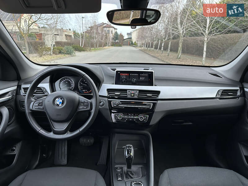 Внедорожник / Кроссовер BMW X1 2020 в Одессе