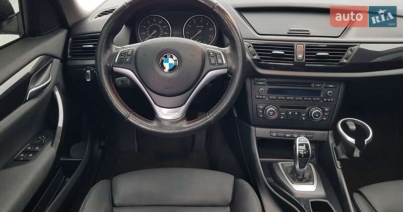Внедорожник / Кроссовер BMW X1 2014 в Киеве
