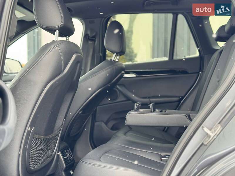 Внедорожник / Кроссовер BMW X1 2017 в Львове
