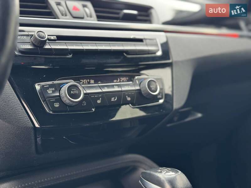 Внедорожник / Кроссовер BMW X1 2017 в Львове