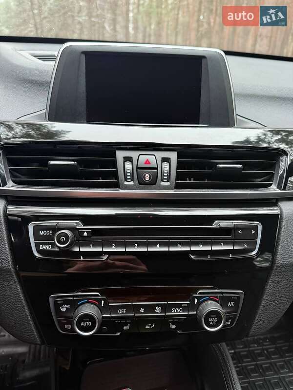 Внедорожник / Кроссовер BMW X1 2016 в Ахтырке