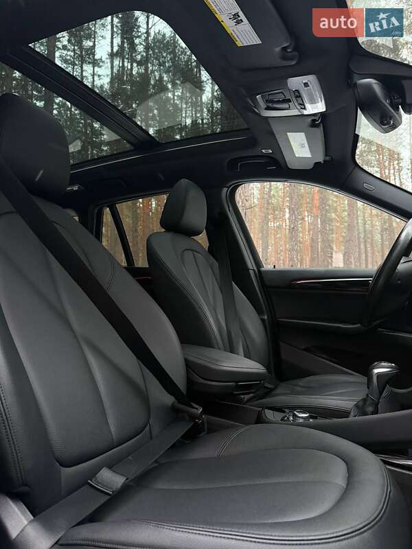 Внедорожник / Кроссовер BMW X1 2016 в Ахтырке