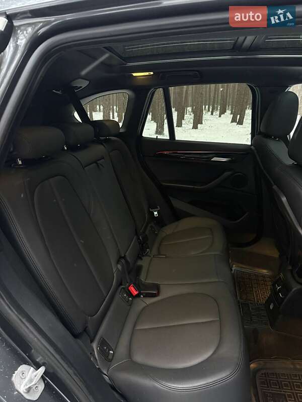 Внедорожник / Кроссовер BMW X1 2016 в Ахтырке