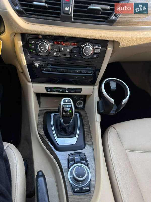 Внедорожник / Кроссовер BMW X1 2015 в Николаеве