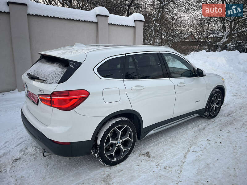 Внедорожник / Кроссовер BMW X1 2016 в Львове