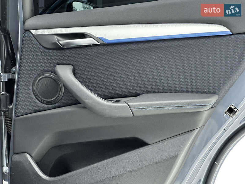 Внедорожник / Кроссовер BMW X1 2022 в Киеве