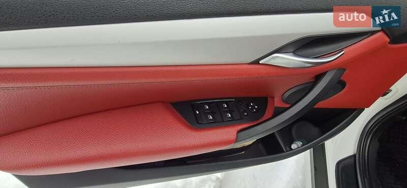 Внедорожник / Кроссовер BMW X1 2010 в Харькове