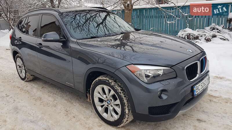 Внедорожник / Кроссовер BMW X1 2012 в Киеве