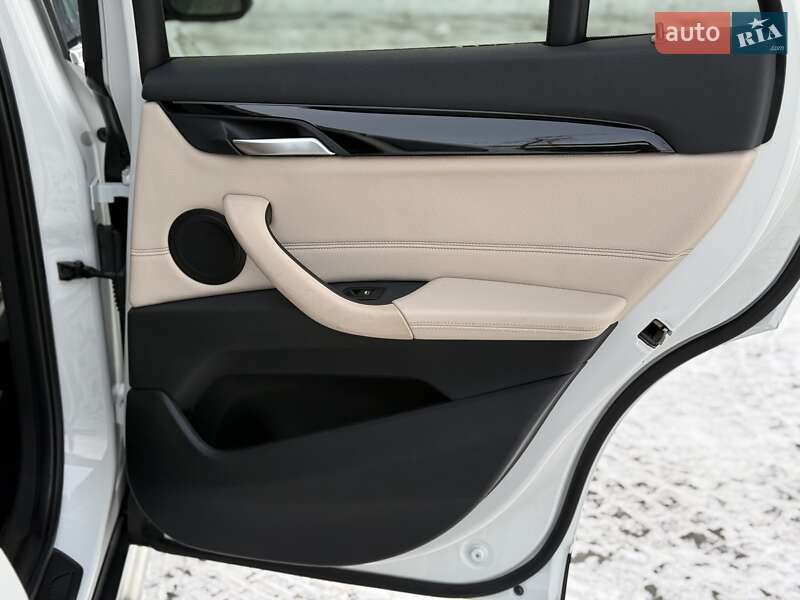 Внедорожник / Кроссовер BMW X1 2018 в Львове