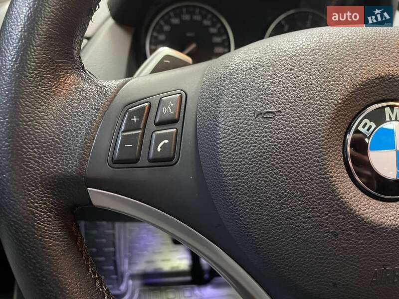 Внедорожник / Кроссовер BMW X1 2011 в Киеве