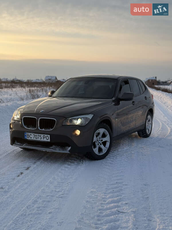 Внедорожник / Кроссовер BMW X1 2011 в Львове
