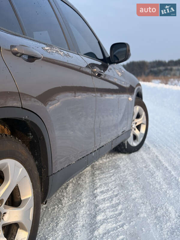 Внедорожник / Кроссовер BMW X1 2011 в Львове