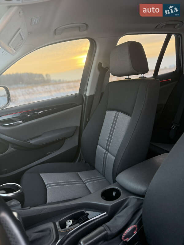 Внедорожник / Кроссовер BMW X1 2011 в Львове